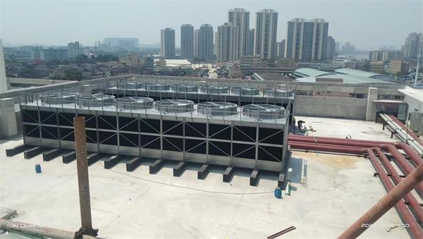 小編介紹橫流冷卻塔的優(yōu)點(diǎn)