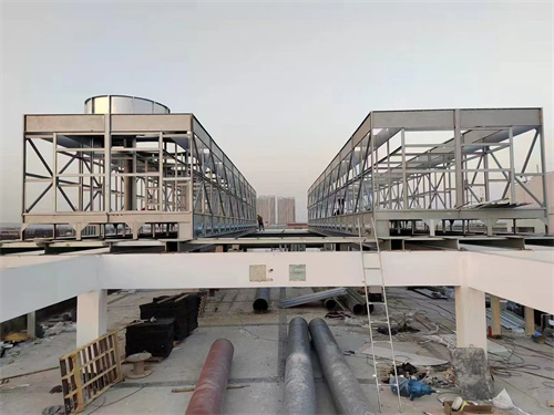 高端低噪音冷卻塔降噪減速器技術(shù)(低噪音橫流冷卻塔)