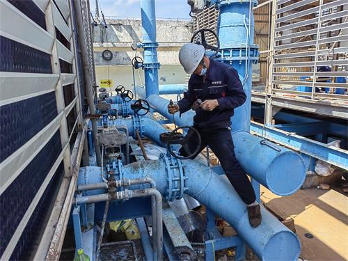 冷卻水塔組溢流或補(bǔ)水的原因