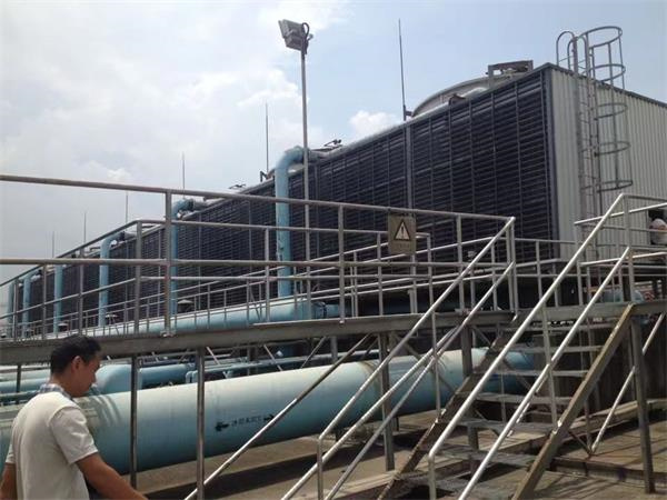 橫流閉式冷卻塔使用要注意哪些問題(冷卻塔使用要注意事項(xiàng))(河北橫流式閉式冷卻塔)